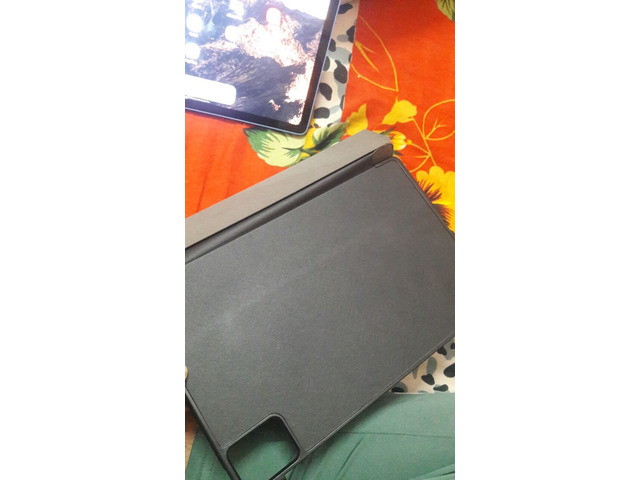 Realmepadx 1.5months used only new condition - Thumbnail 3