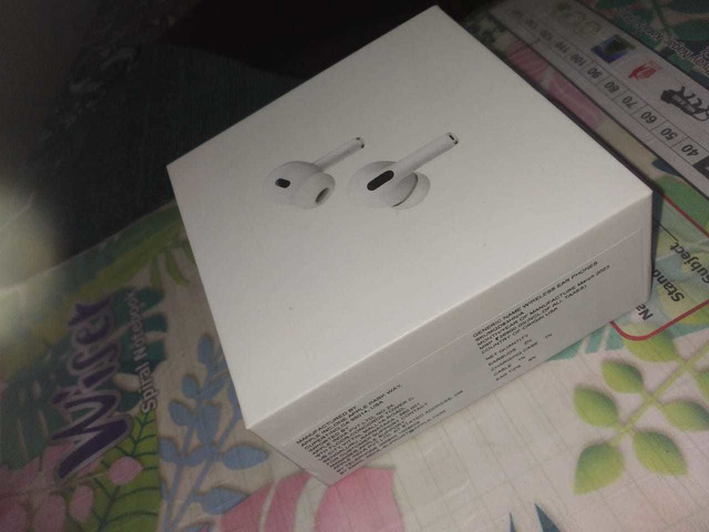 Selling best sale used airpods