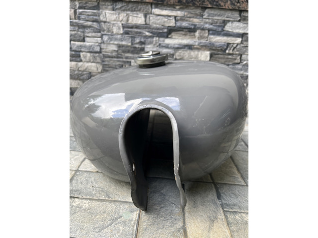 Newly painted Custom Tank For Royal Enfield Standard Model - Thumbnail 4