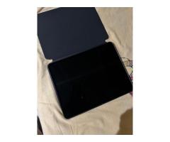 13" iPad Pro Wi-Fi 256GB with standard glass - Space Black New - Image 5/7