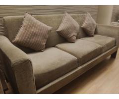 Comfortable 5 seater sofa set + cushions in brand new condition - Image 3/4