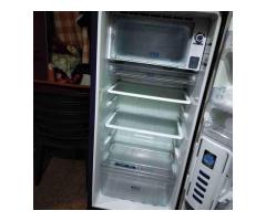 Whirlpool ice magic Single door fridge working condition - Image 3/4