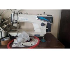 Musee M1 electronic sewing machine for sale - Image 1/10