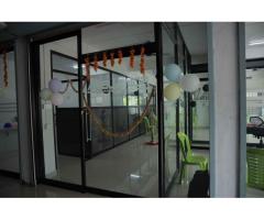 Office Glass & Aluminium Fabrication Pillars – Like New Condition for Sale ! - Image 2/5