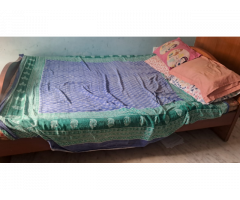 queen sized teakwood bed