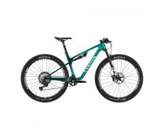 2024 Canyon Lux World Cup CF 7 Mountain Bike (ZONACYCLES)