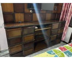 Immediately sale Led showcase 7x7 foot with 8 drawers