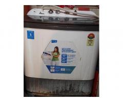 3 yr. -7 kg- Semi Automatic- Fully functional washing machine