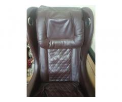 10 time used new fully automatic massage chair for sale urgently