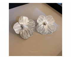 Shop Latest Designs Trendy Earrings Online
