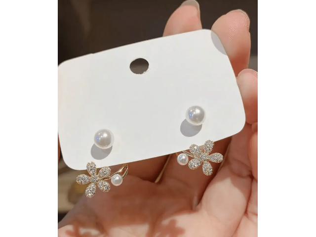 Stylish Stud Earrings For Women Online - 3/3