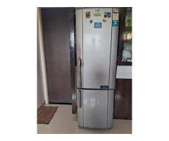 Hier Fridge, double door, 300+ litre is available immediately for sale
