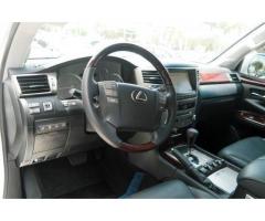 FOR SALE : Urgent Sale of 2015 Lexus LX 570 Model SUV GCC 15,000 Euro - Image 3/3