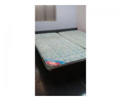 Bed with mattress - Image 1/2