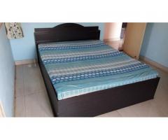 Queen Size Bed with Devan on Sale with Kurl On Original Mattress - Image 1/2