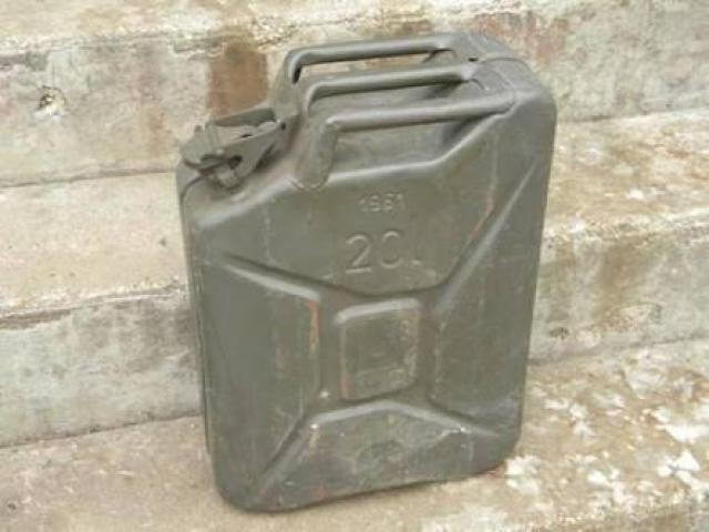 Army jerrycan 