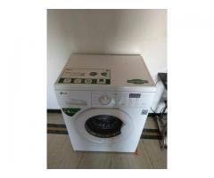 LG washing machine front load direct drive 5.5 kg as good as new for sale - Image 2/3