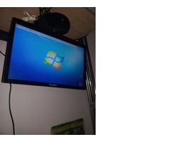 HCL 18.5" LED MONITOR SELL WITH FREE HP 16GB USB FLASH DRIVE - Image 2/2